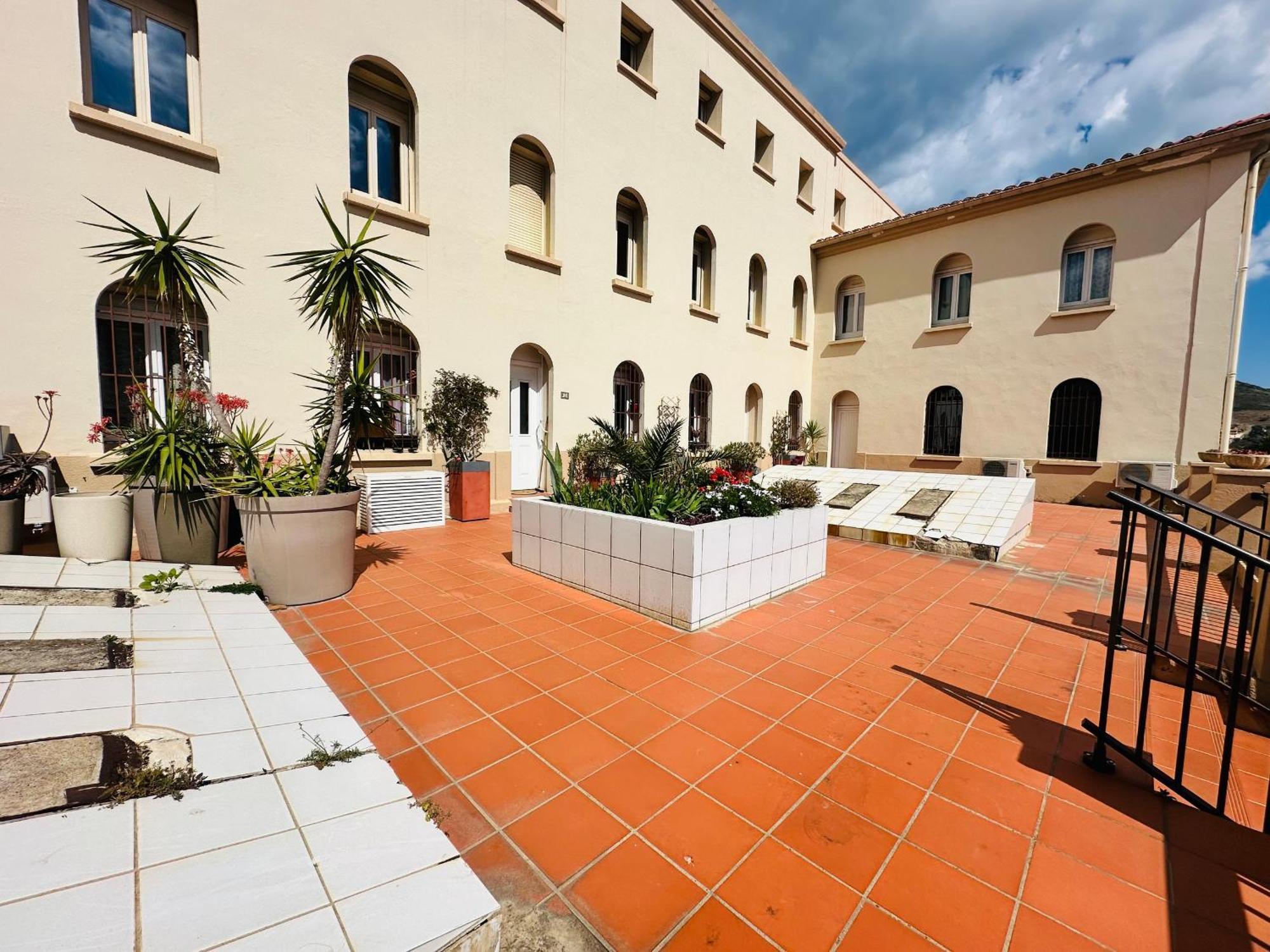 Appartement En Duplex 4 Couchages Au Coeur De Port-Vendres, Face A La Place De L'Obelisque - Fr-1-309-337 Порт Вендрес Екстериор снимка