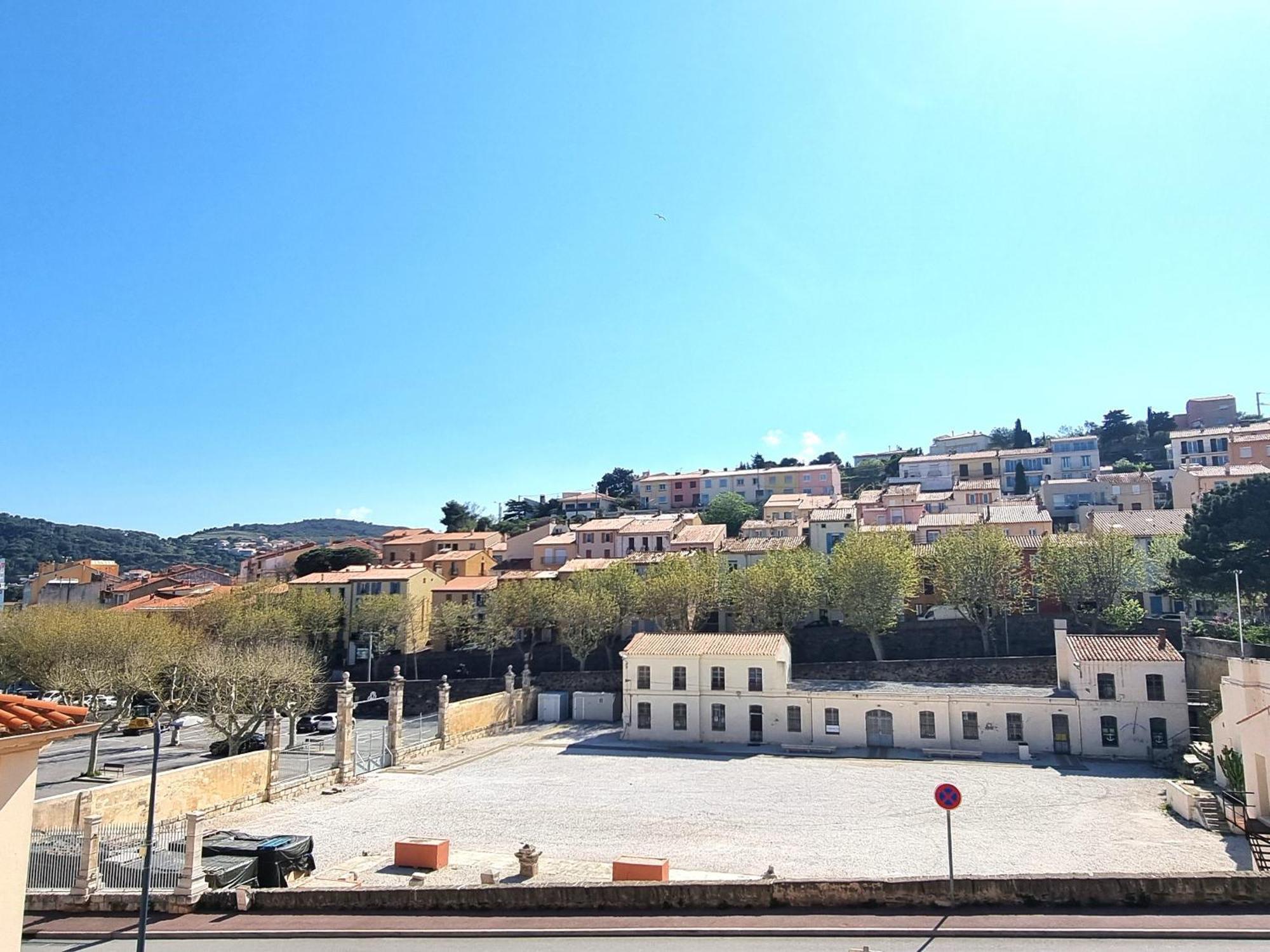 Appartement En Duplex 4 Couchages Au Coeur De Port-Vendres, Face A La Place De L'Obelisque - Fr-1-309-337 Порт Вендрес Екстериор снимка